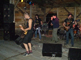 P7081256.JPG - V pátek 18. 7. 2008 se českoveský Ranč Orel stal dějištěm premiérového ročníku rockového festivalu příhodně nazvaného Rančení.