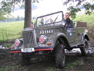 005.jpg - V sobotu a v neděli 13. a 14. října 2003 se uskuteční již 5. ročník Javornického Off Roadu - Zálesí 2003, který pořádá Spolek příznivců Off Road Javorník. 