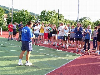 PIC_0136N.jpg - V sobotu 18.9.2004 se v České Vsi příznivci volejbalu rozloučili s letní sezónou turnajem ve smíšených družstvech. Fotogalerie se připravuje.