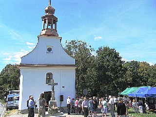 JT33TitulA.jpg - V osadě Rokliny byla slavnostně otevřena zrekonstruovaná barokní kaple.