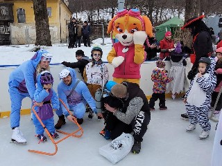 JT09TitulA.jpg - Zlatohorský karneval na ledě.