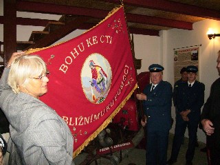 JT 33 011.jpg - V Hradci - Nové Vsi v sobotu 16. srpna slavnostně otevřeli hasičské minimuzeum.