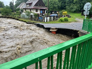 JT29TitulA.jpeg - Řeka Běla - k pořádné povodni chybělo pár hodin.